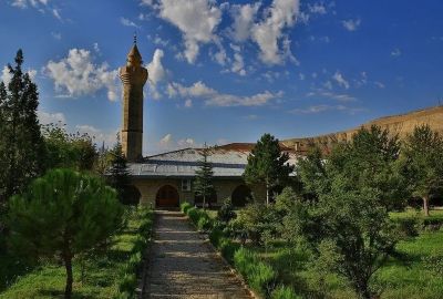 Kuşadası Çıkışlı Uçaklı Kemaliye - Elazığ - Tunceli - Malatya - Sivas - Divriği - Kayseri Turu
